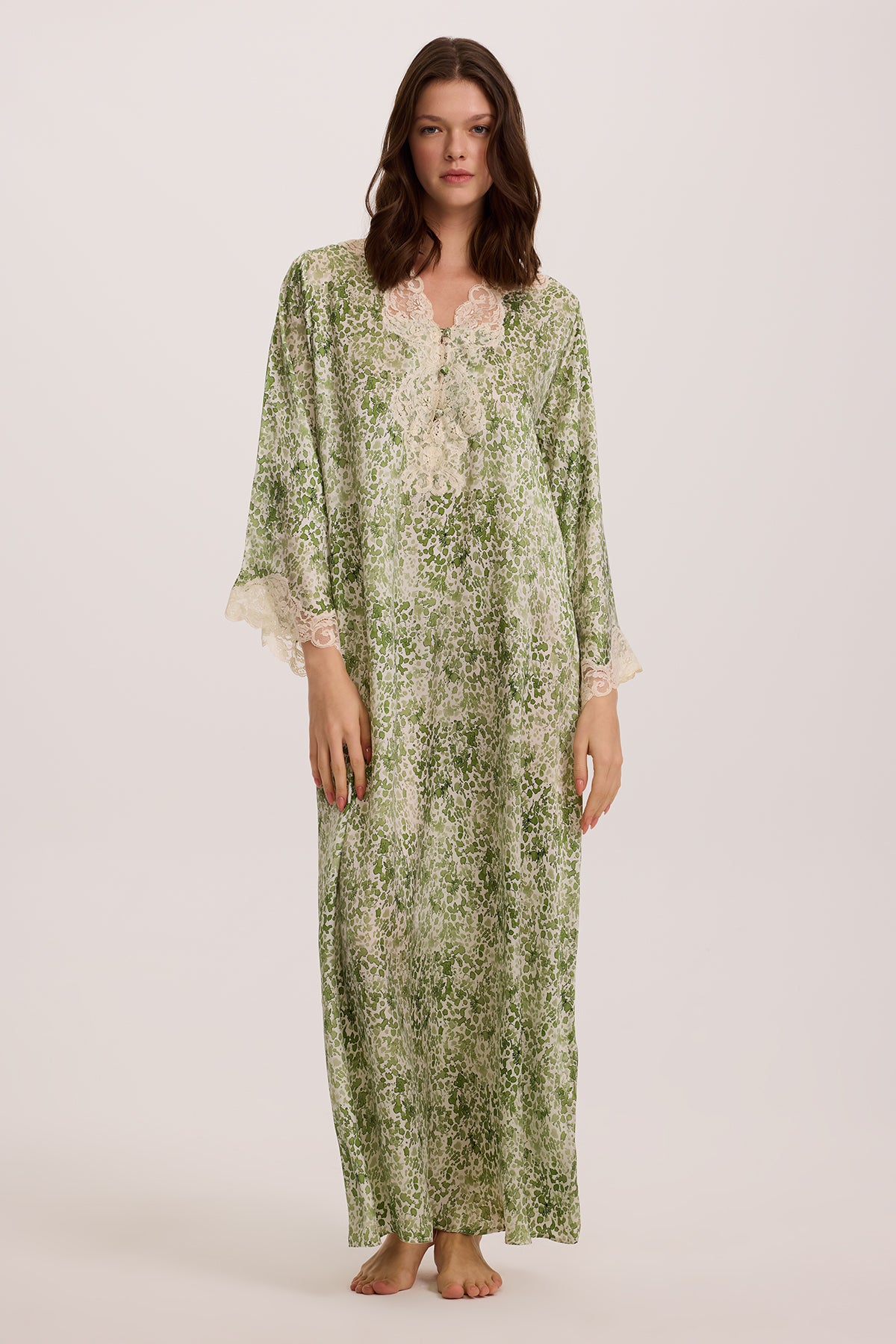 Sia Çiçekli Çayır İpek Kaftan Elbise