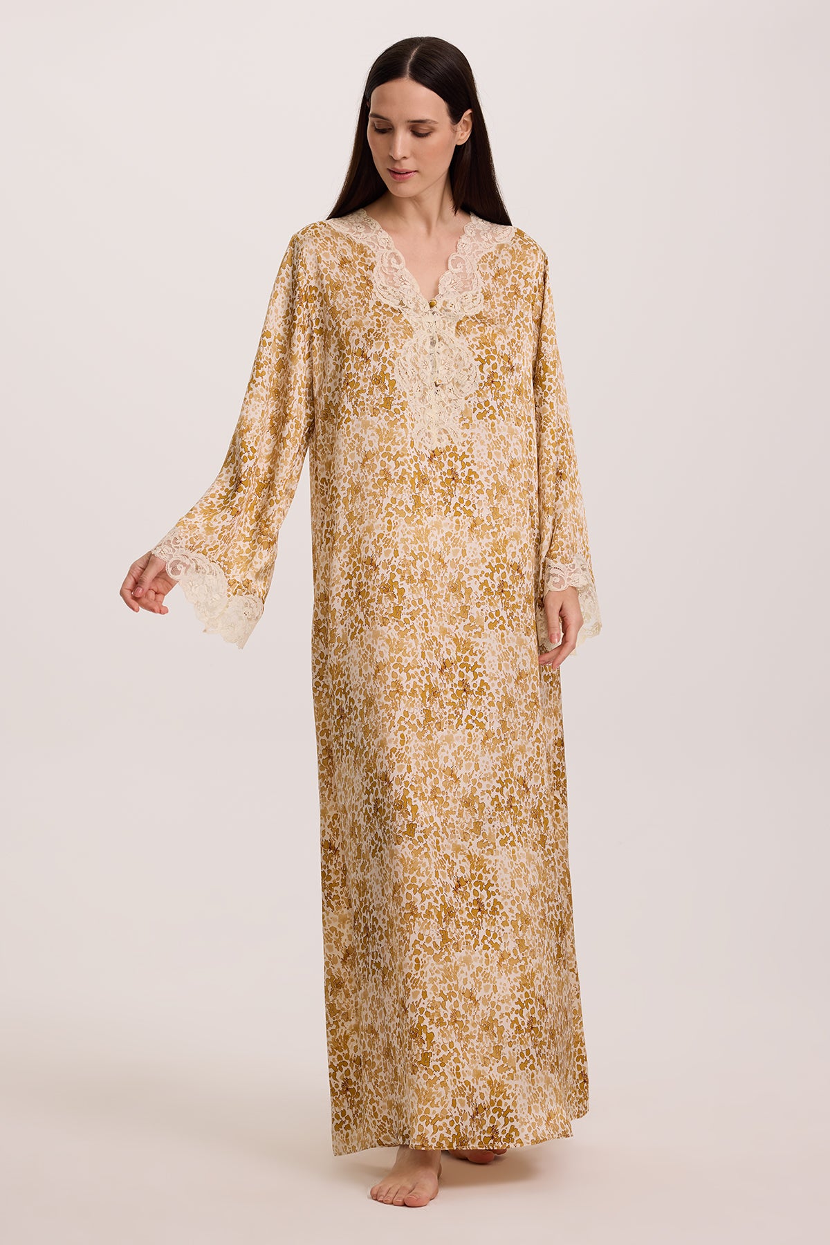 Sia Çiçekli Kum İpek Kaftan Elbise