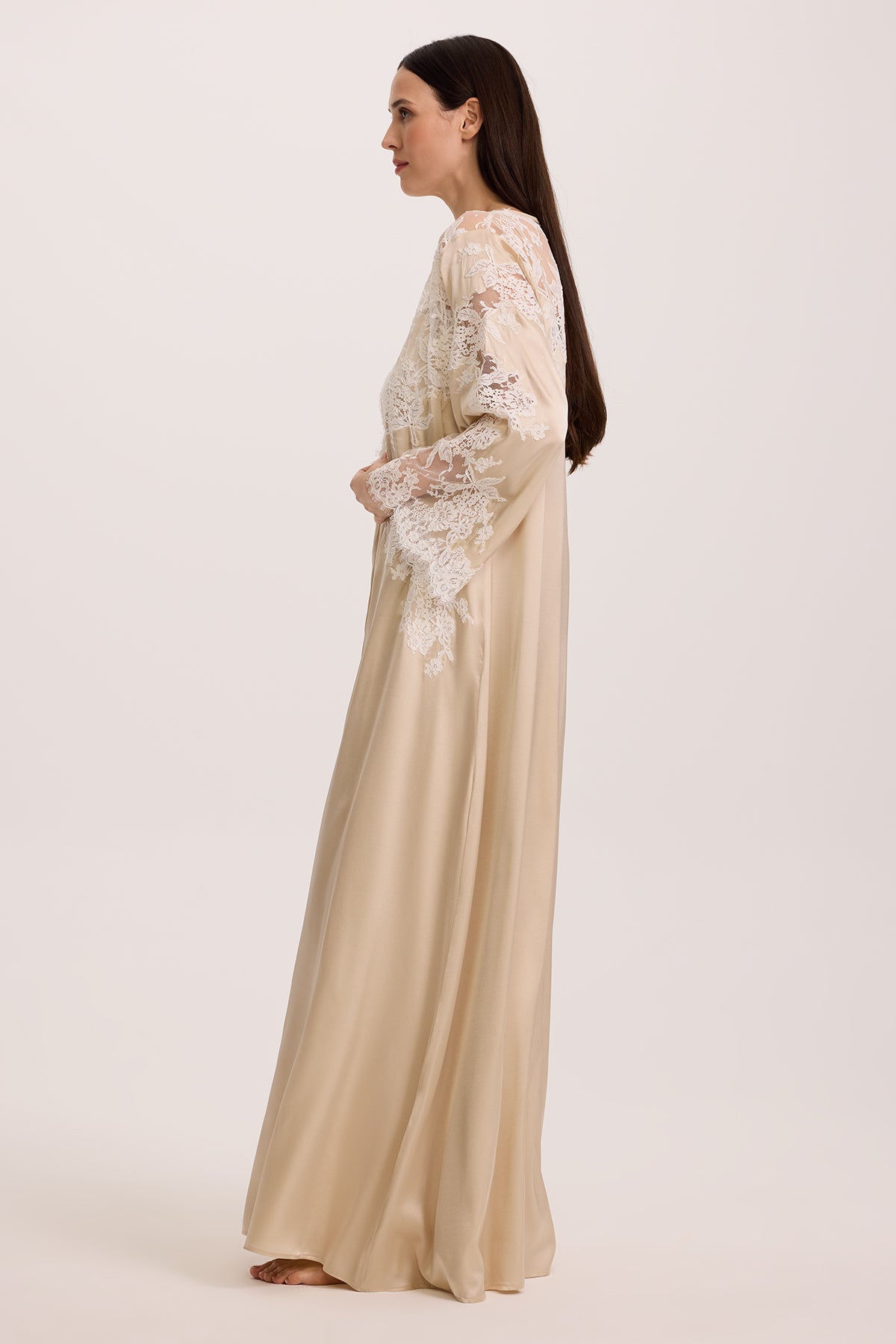 Bianco Beige Silk Nightgown with Robe
