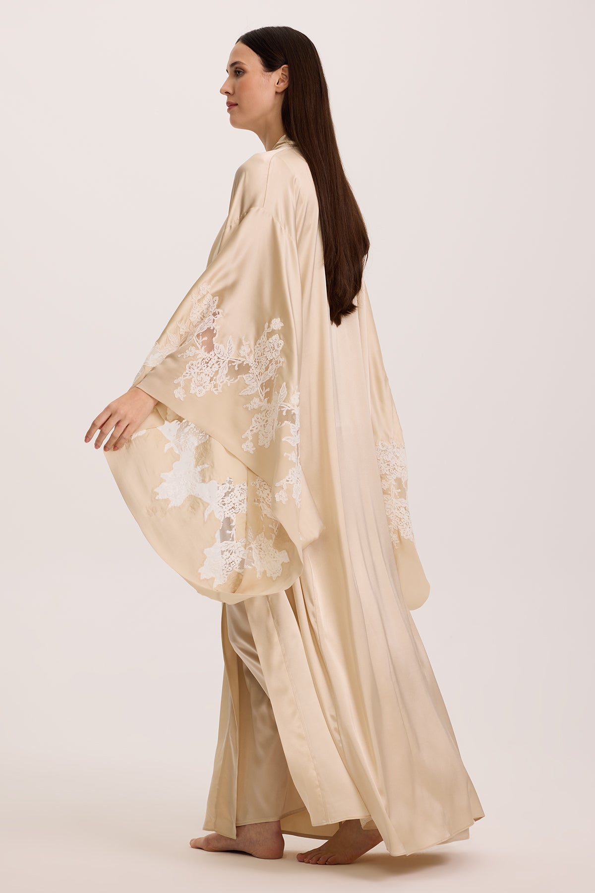 Bianco Beige Silk Nightgown with Kimono Robe