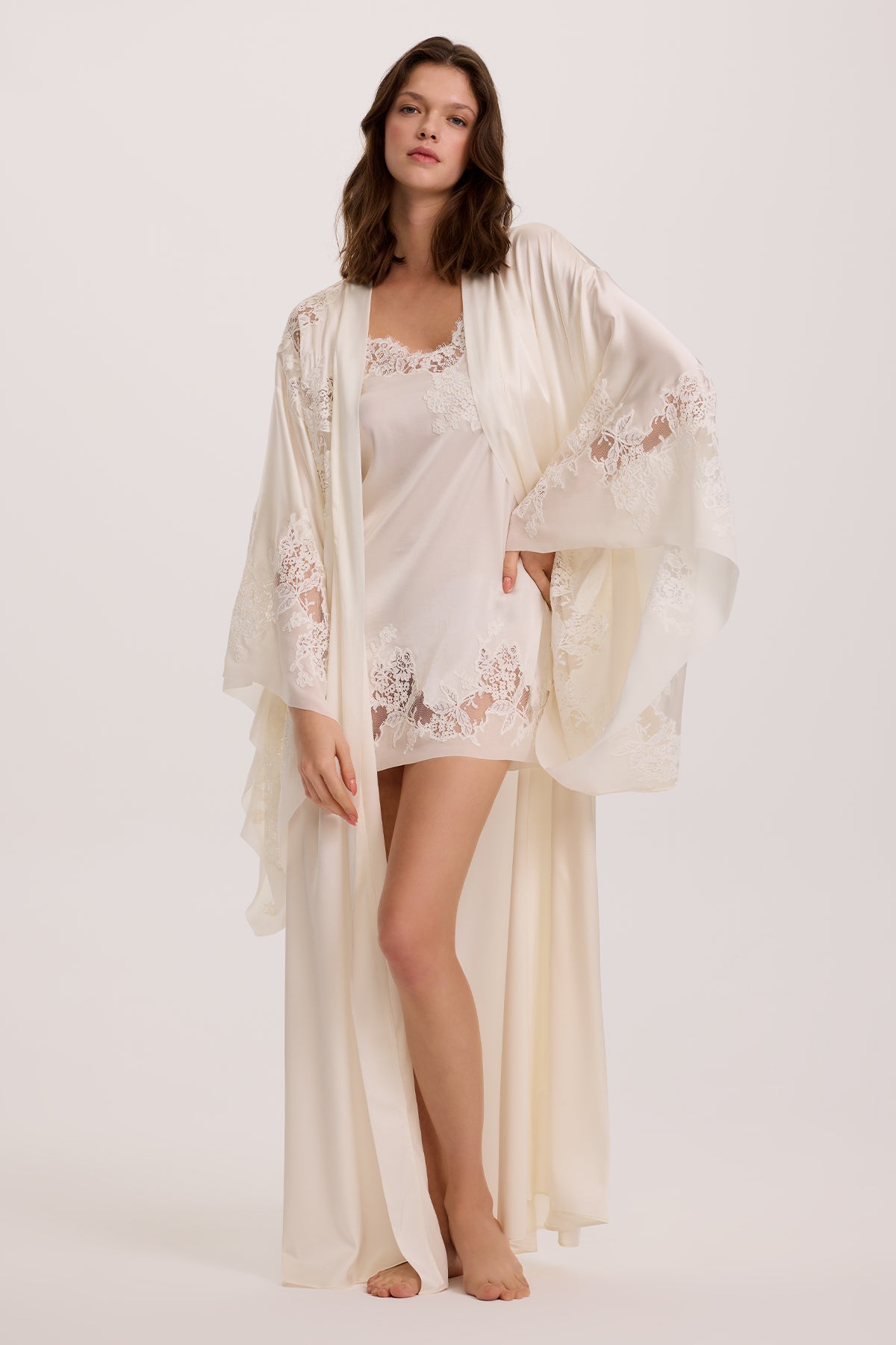 Kimono Roblu Bianco İpek Gecelik