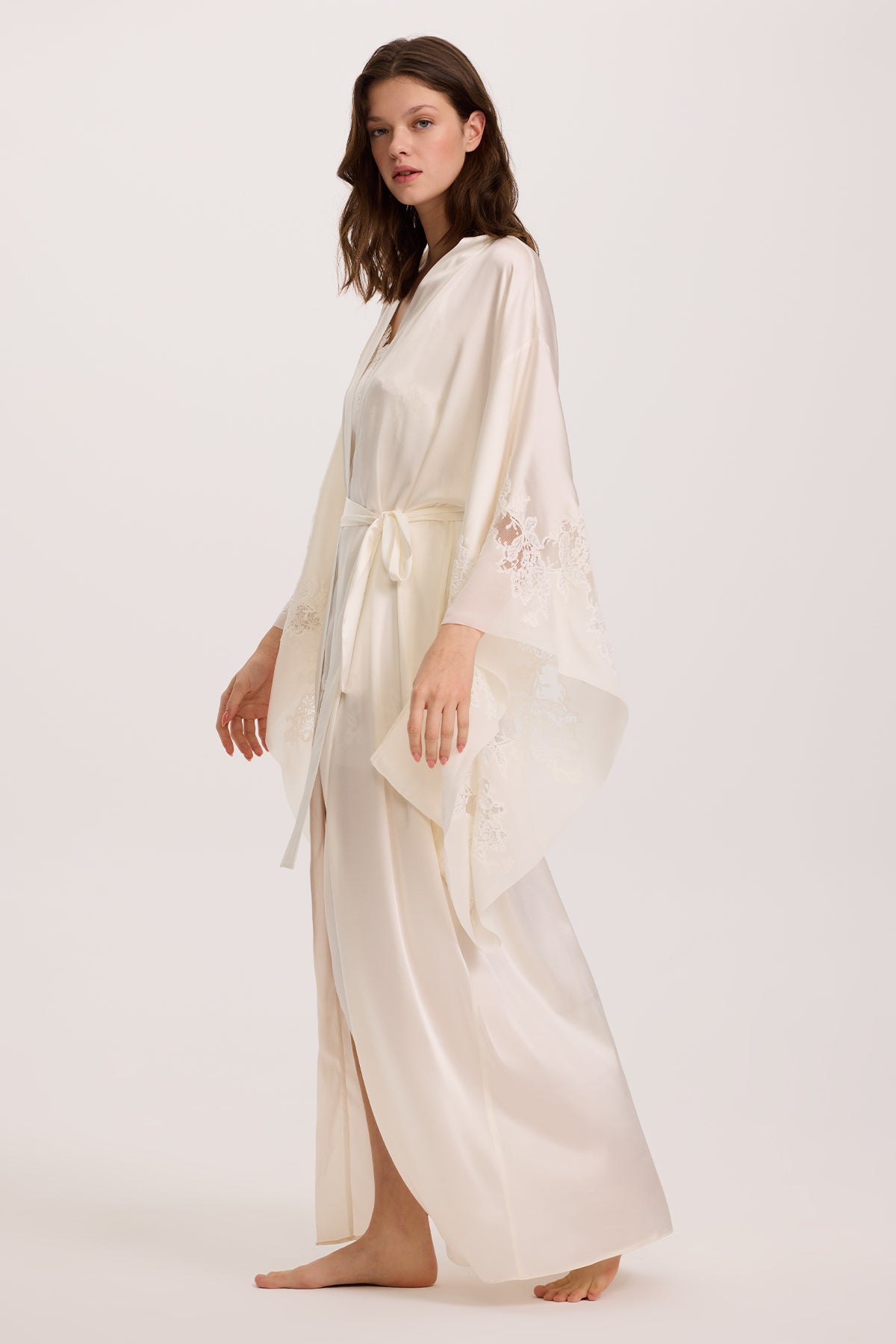 Bianco Silk Nightie with Kimono Robe