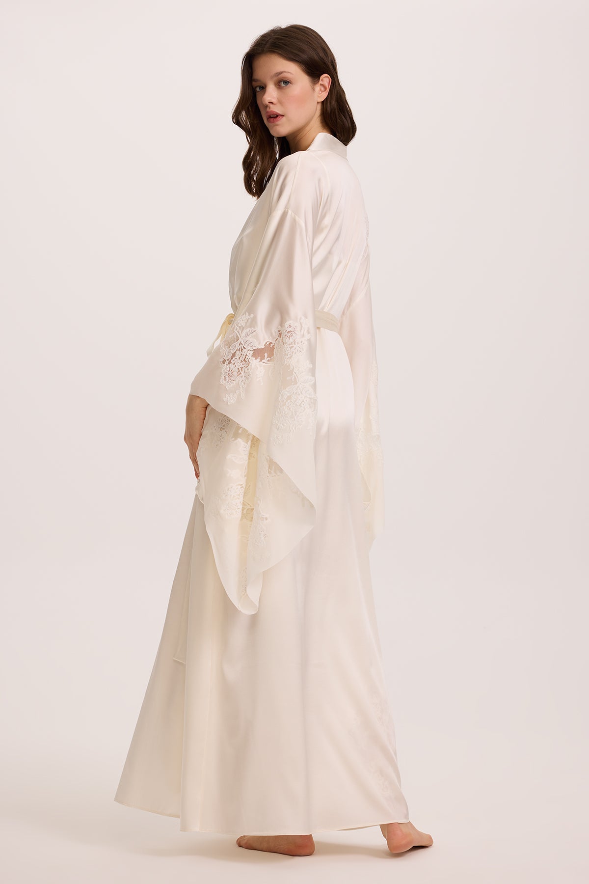 Bianco İpek Uzun Gecelik ve Kimono Sabahlık