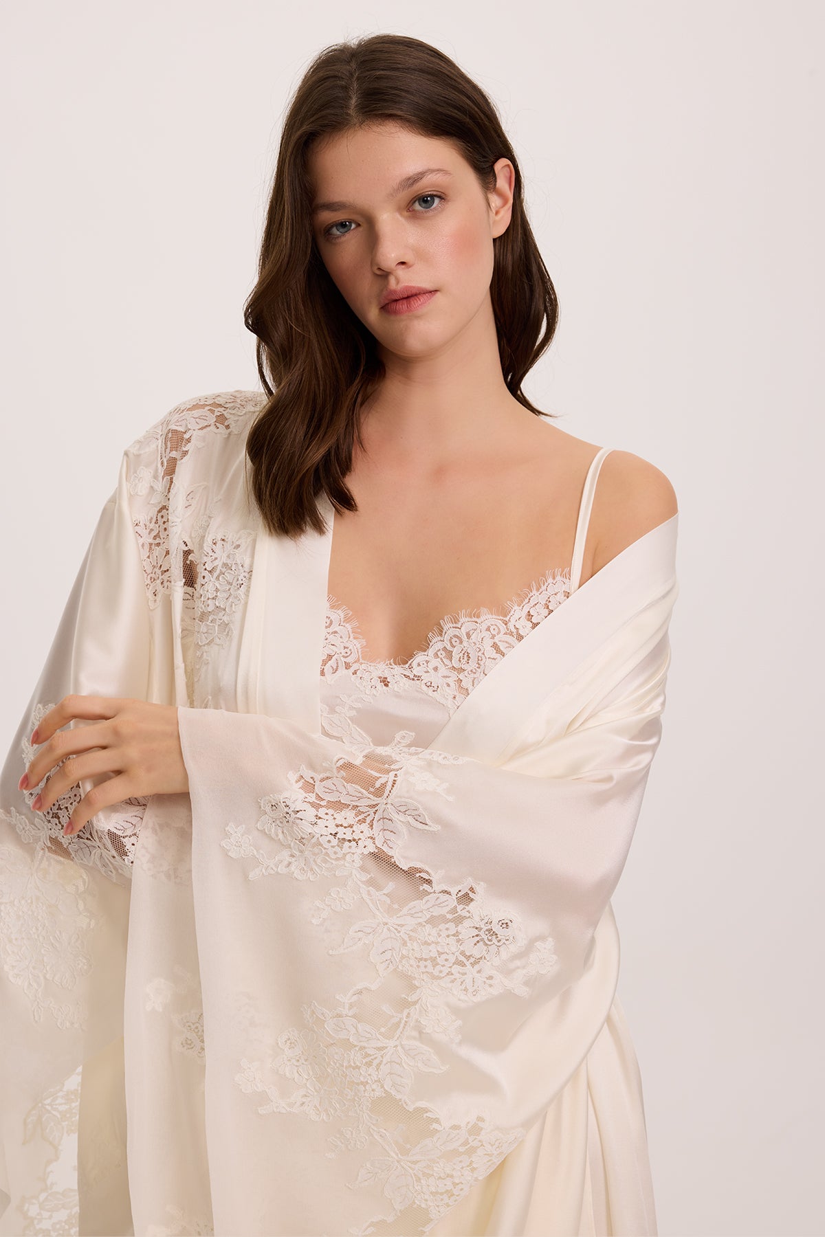 Bianco İpek Uzun Gecelik ve Kimono Sabahlık