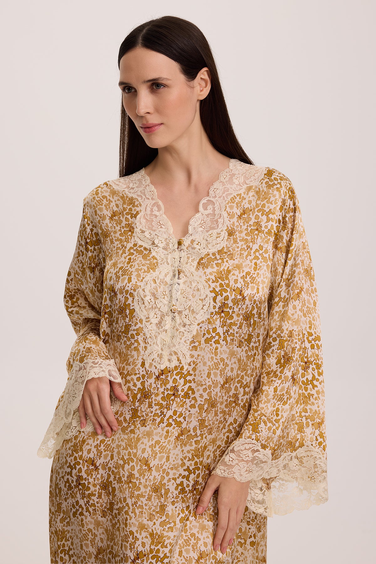 Sia Çiçekli Kum İpek Kaftan Elbise