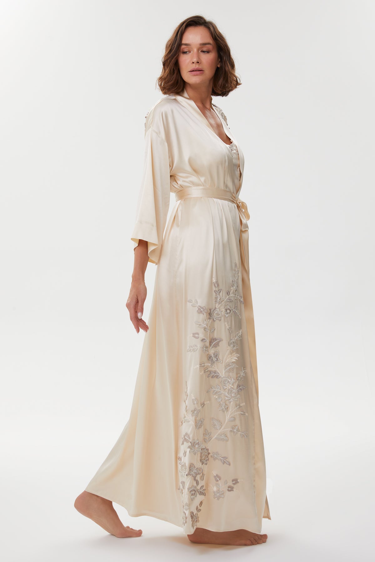 Stephane 3D Floral Lace Silk Nightgown & Robe