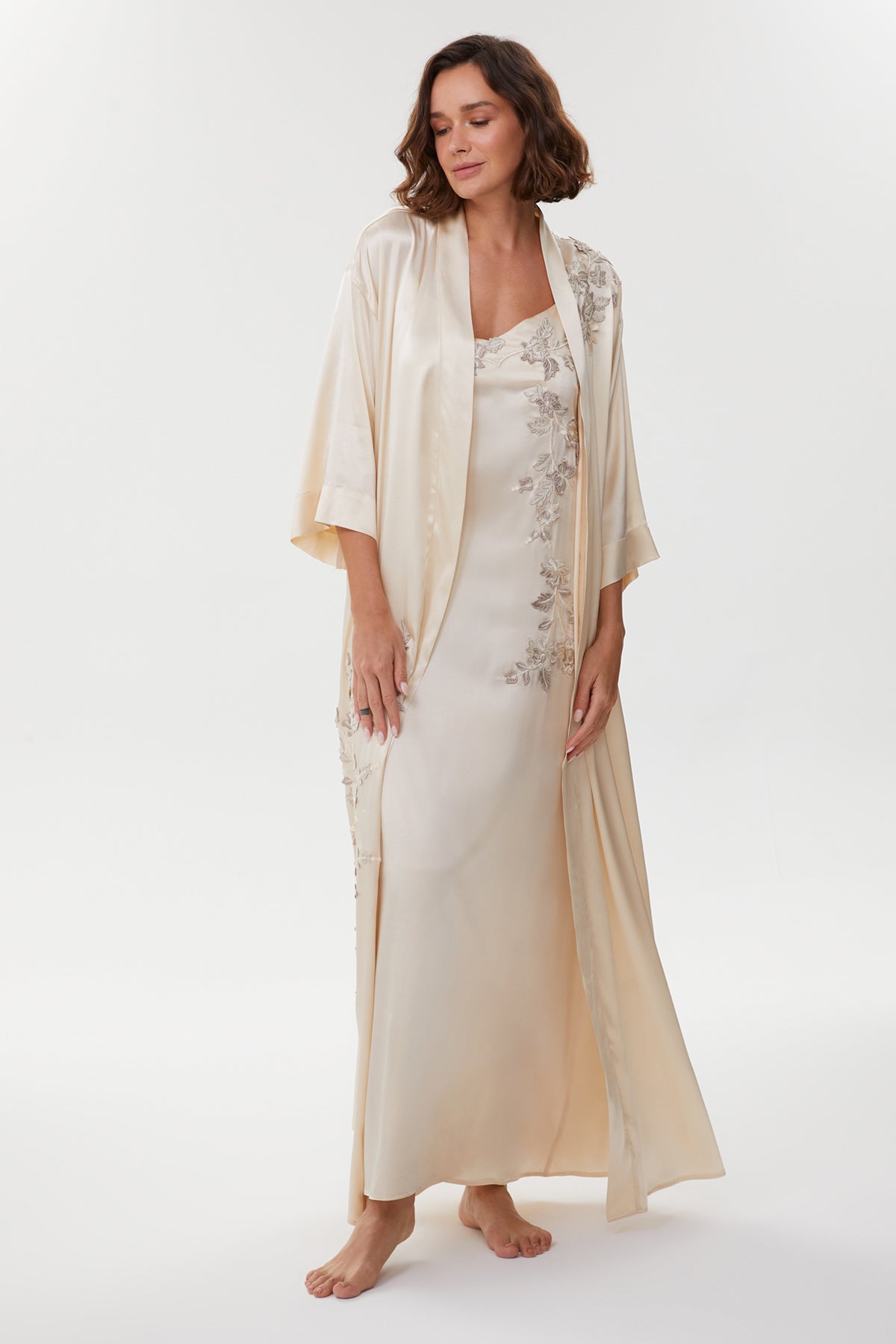 Stephane 3D Floral Lace Silk Nightgown & Robe