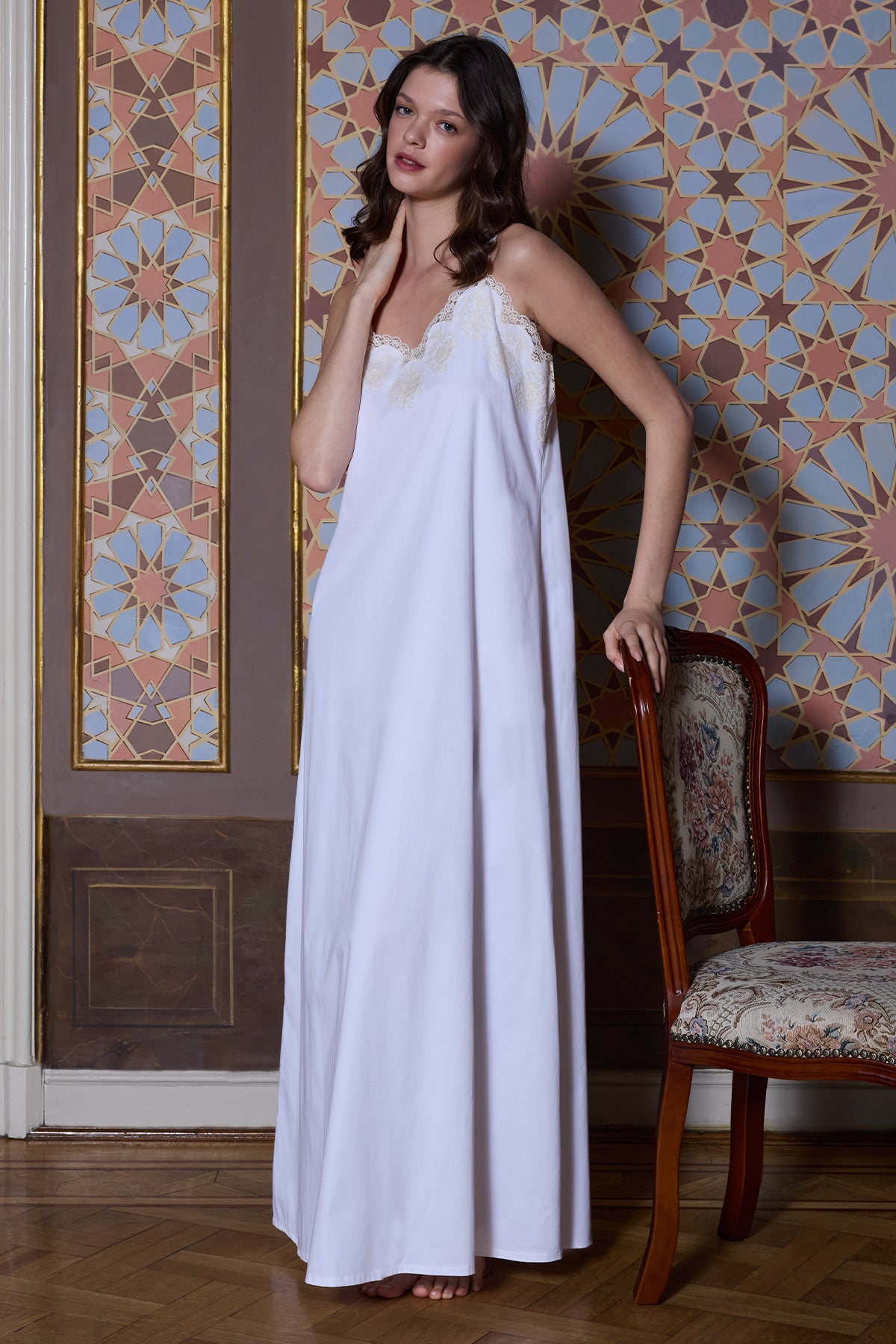 Amélie Lineal Lace Cotton Satin Nightgown with Robe